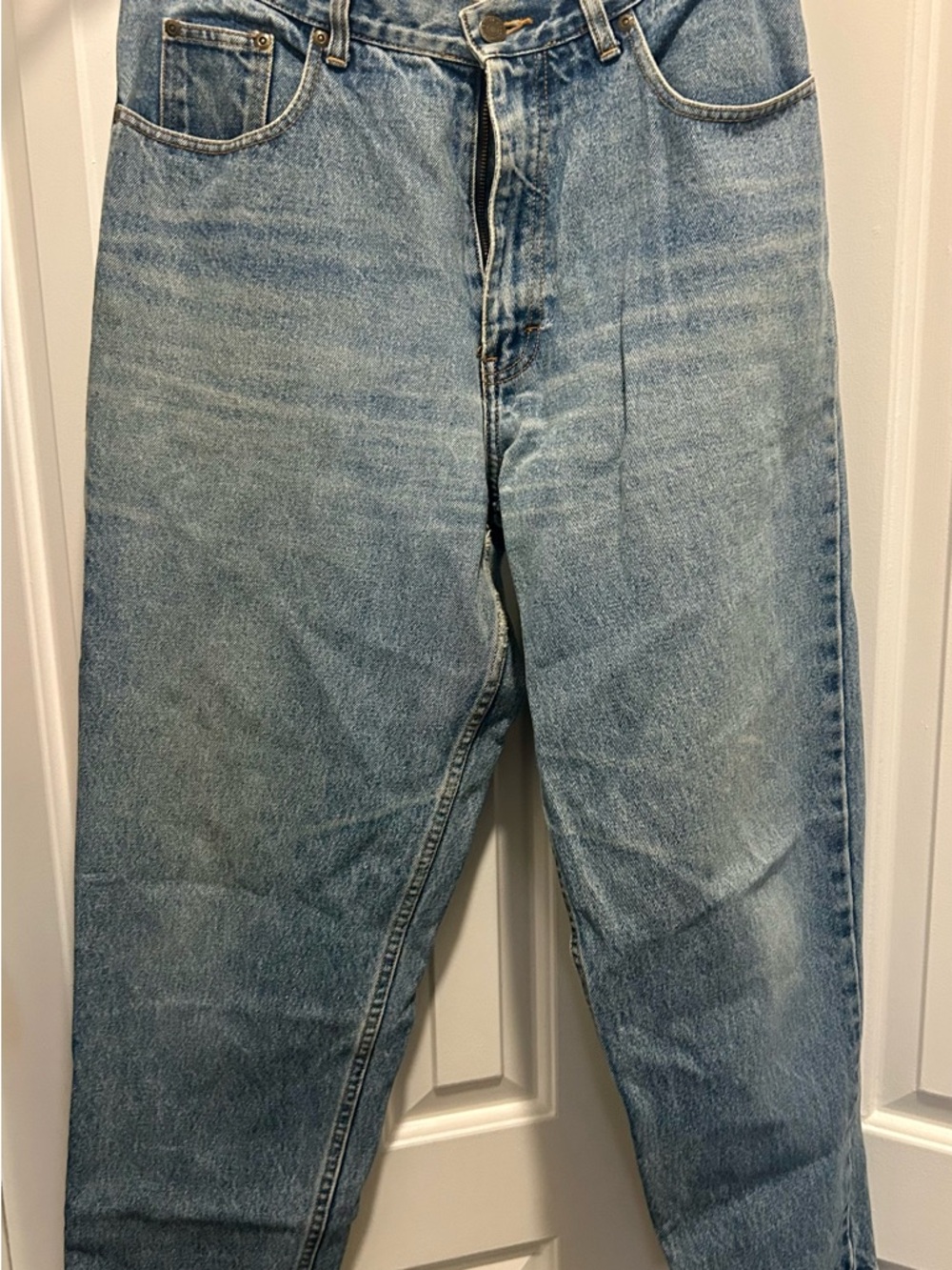 Eddie Bauer Women's Light Blue Cropped Ankle Jeans